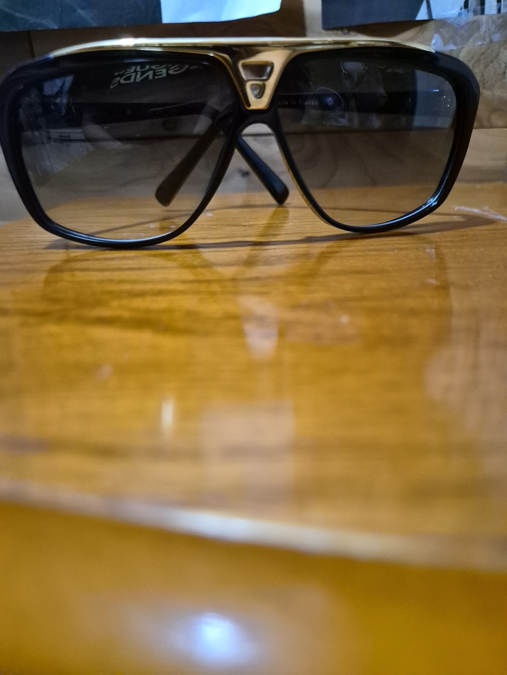 Louis Vuitton Black and Gold Oversized Sunglasses - Picture 9 of 9